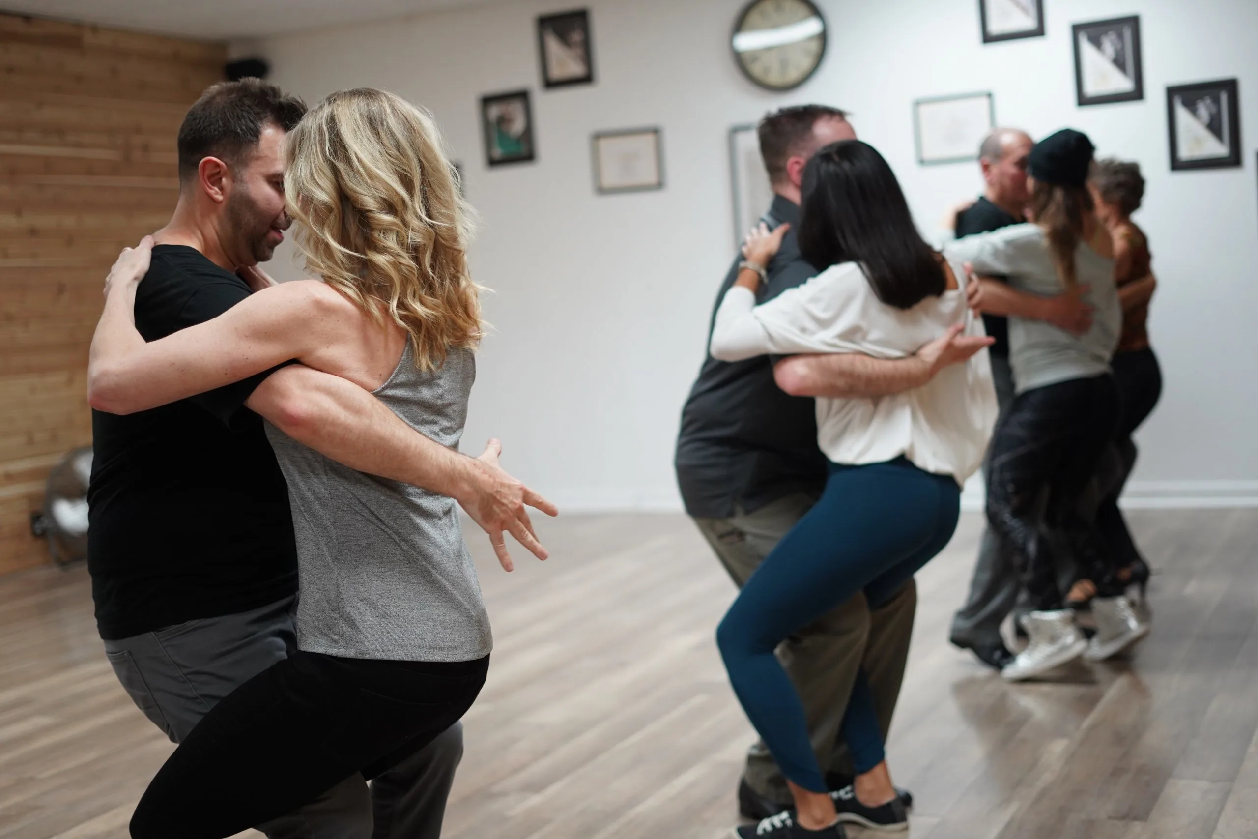 Descubre la Bachata: Clase para Principiantes